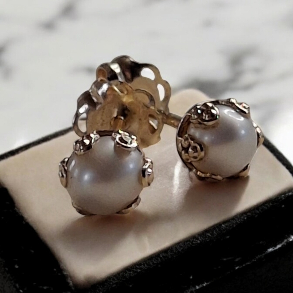 Vintage Diminutive 14k 585 Yellow Gold & Pearl Stud Earrings - Picture 6 of 14